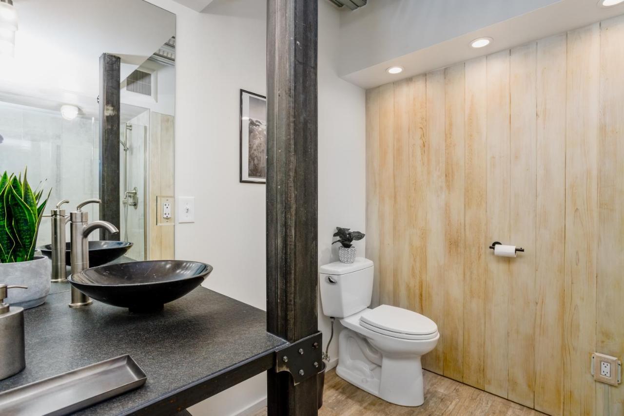 Downtown Contemporary Cove Villa Anchorage Bagian luar foto